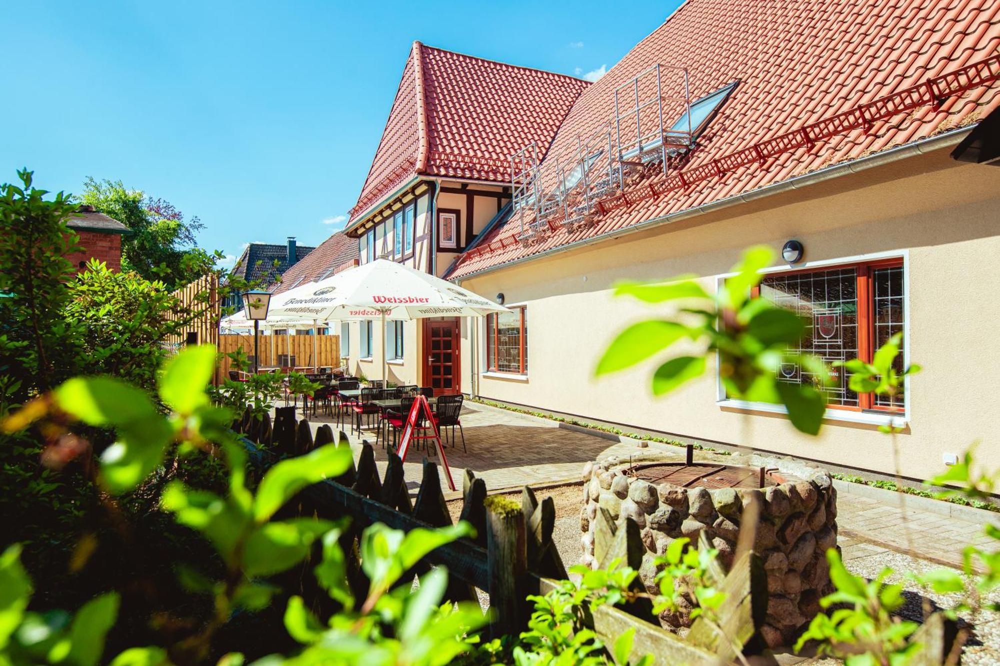 Hotel & Restaurant Hubertus Sehnde Exteriör bild